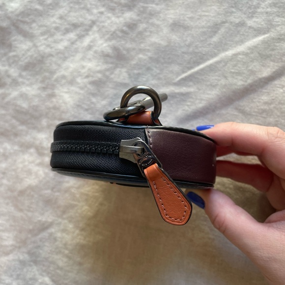 Coach small round zipper accessory multicolor smooth leather - Picture 7 of 9